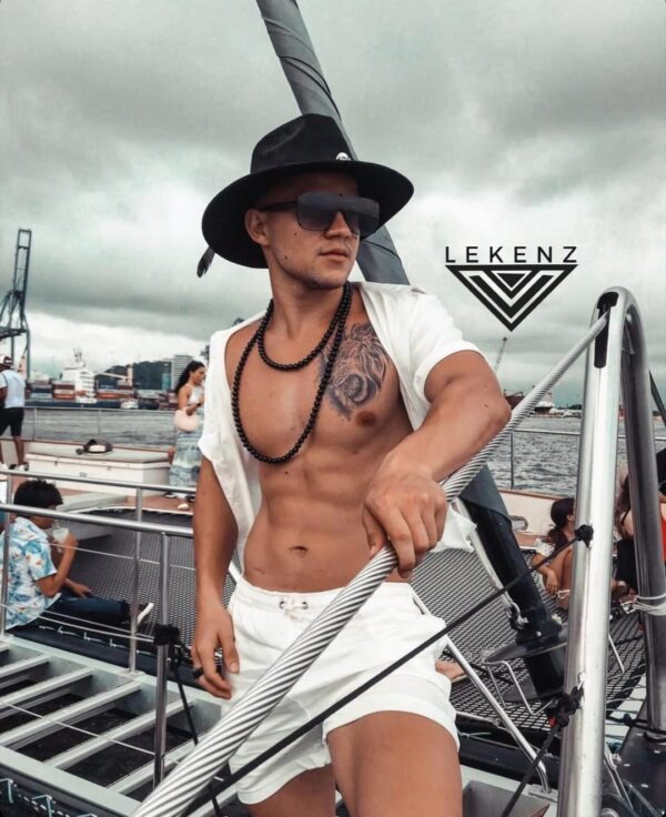 PicsArt_09-15-06.51.54 Laisenblanco3