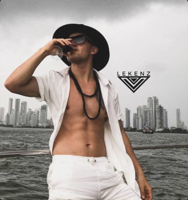 inicial Laisen Blanco fondo