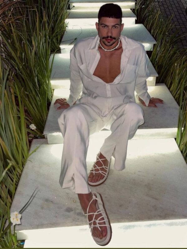 Screenshot_2023-07-19-00-31-12-157_com.instagram.android Set Mykonos